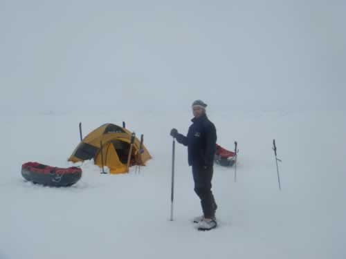 Yesterday, we started the ESA measurements beside the tent in complete fog.